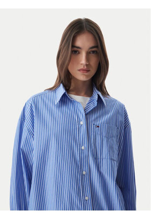 Tommy Jeans Koszula Essential DW0DW22936 Niebieski Oversize. Kolor: niebieski. Materiał: bawełna