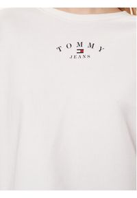 Tommy Jeans Bluza Essential Logo DW0DW18143 Biały Regular Fit. Kolor: biały. Materiał: syntetyk