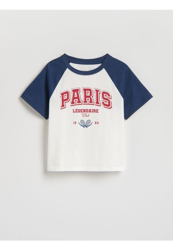 Reserved - T-shirt z kontrastowymi rękawami - złamana biel. Materiał: bawełna