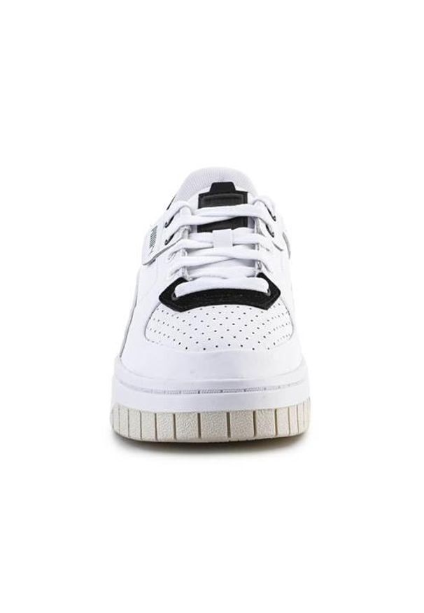 Buty do chodzenia damskie Puma Cali Dream Heritage. Zapięcie: sznurówki. Kolor: biały, wielokolorowy. Materiał: tkanina, materiał, skóra, syntetyk. Szerokość cholewki: normalna. Sport: turystyka piesza