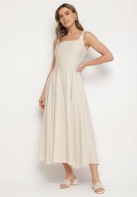 Born2be - Beżowa Wiskozowa Sukienka o Rozkloszowanym Kroju z Kwadratowym Dekoltem Avmila. Typ kołnierza: dekolt kwadratowy. Kolor: beżowy. Materiał: wiskoza. Styl: klasyczny #1