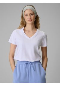 4f - 4F T-shirt regular gładki damski - biały L. Okazja: na spacer, na co dzień. Typ kołnierza: dekolt w serek. Kolor: biały. Materiał: materiał. Wzór: gładki. Styl: casual, klasyczny, sportowy #1
