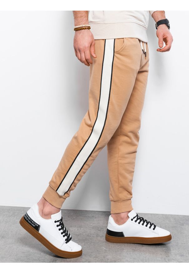 Brązowe spodnie Ombre Clothing casualowe, na co dzień