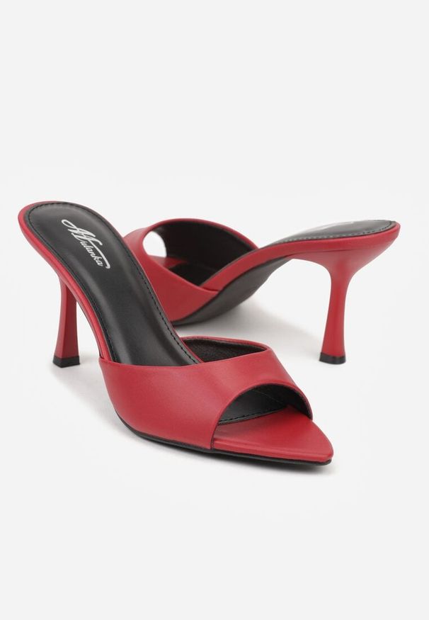 Renee - Bordowe Klapki na Szpilce ze Szpiczastym Odkrytym Noskiem Sewnila. Nosek buta: szpiczasty. Kolor: czerwony. Materiał: jeans, koronka. Obcas: na szpilce. Styl: elegancki, wizytowy