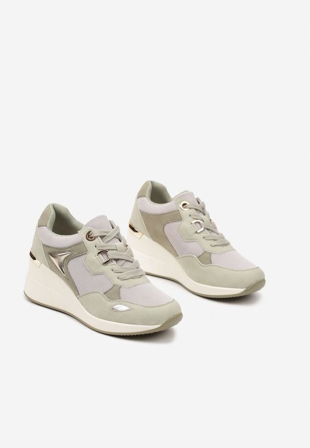 Renee - Jasnozielone Miejskie Sneakersy na Koturnie Cenerra. Okazja: na co dzień, na spacer. Kolor: zielony. Materiał: jeans. Obcas: na koturnie. Sport: turystyka piesza