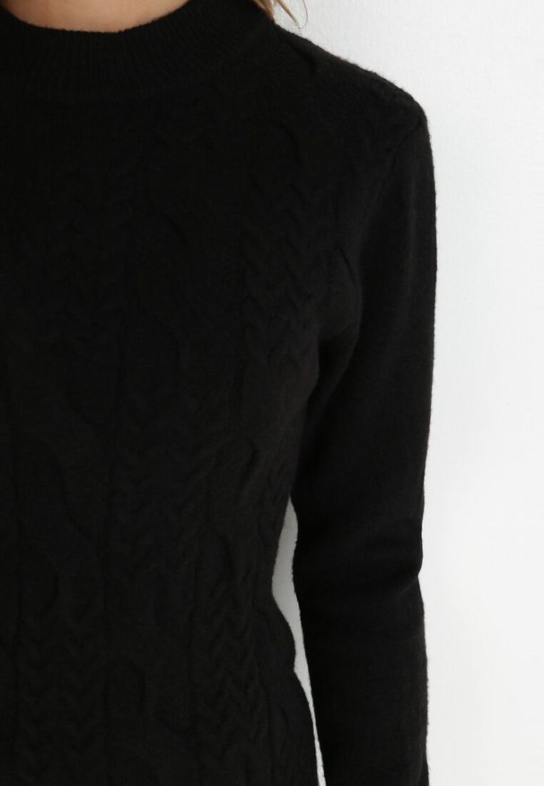Born2be - Czarny Sweter Ionephone. Kolor: czarny. Materiał: prążkowany. Długość: długie. Wzór: aplikacja. Styl: klasyczny, elegancki