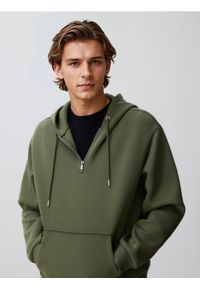 Reserved - Bluza z kapturem - jasny zielony. Typ kołnierza: kaptur. Kolor: zielony. Materiał: bawełna, dzianina