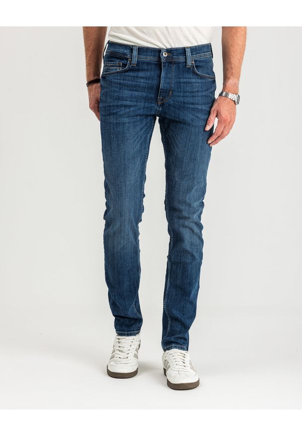 Spodnie Męskie Jeansowe Mustang Vegas Slim Denim Blue 1015045 5000 883, W34 L34. Okazja: na co dzień. Wzór: gładki, bez wzorów. Styl: casual, klasyczny, sportowy