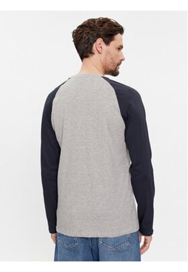 Brave Soul Longsleeve MLT-69OSBOURNEJ Szary Regular Fit. Kolor: szary. Materiał: bawełna. Długość rękawa: długi rękaw