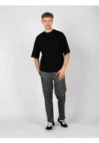John Richmond T-Shirt | UMA24248TS | Mężczyzna | Czarny. Okazja: na co dzień. Kolor: czarny. Materiał: bawełna. Długość: długie. Styl: casual