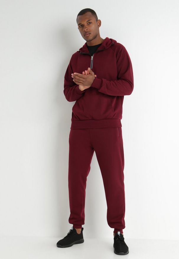 Born2be - Bordowy 2-Częściowy Komplet Dresowy Iasalus. Okazja: na co dzień. Kolor: czerwony. Materiał: dresówka. Długość: długie. Styl: casual, elegancki