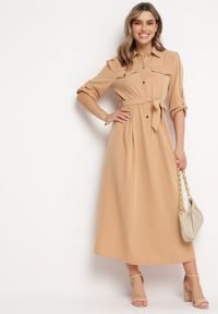 Born2be - Beżowa Rozkloszowana Sukienka Maxi z Koszulową Górą i Wiązanym Paskiem Indiga. Kolor: beżowy. Materiał: materiał. Wzór: jednolity. Typ sukienki: koszulowe. Długość: maxi #3