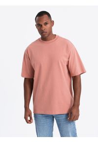 Ombre Clothing - Bawełniany t-shirt męski LOOSE FIT z okrągłym dekoltem – różowy V5 - Rozmiar: M. Okazja: na co dzień. Kolor: różowy. Materiał: bawełna. Styl: casual