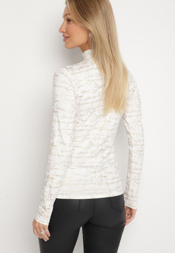 Born2be - Biała Bluzka z Bawełny w Stylu Longsleeve z Półgolfem w Literowy Nadruk Azelenia. Okazja: na co dzień. Kolor: biały. Materiał: bawełna. Długość rękawa: długi rękaw. Wzór: nadruk. Styl: casual