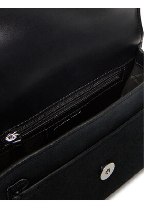 MICHAEL Michael Kors Torebka Claire 30F5SC7L3S Czarny. Kolor: czarny. Materiał: skórzane, zamszowe