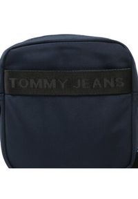 Tommy Jeans Saszetka Tjm Essential Square Reporter AM0AM11177 Granatowy. Kolor: niebieski. Materiał: materiał #3