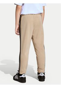 Adidas - adidas Spodnie dresowe adicolor SST KE2864 Beżowy Regular Fit. Kolor: beżowy. Materiał: syntetyk #3