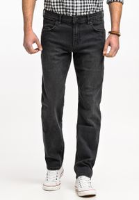 Wrangler - WRANGLER GREENSBORO MĘSKIE SPODNIE JEANSOWE JEANSY DŻINSY FRIDAY FEVER W15QHT47D