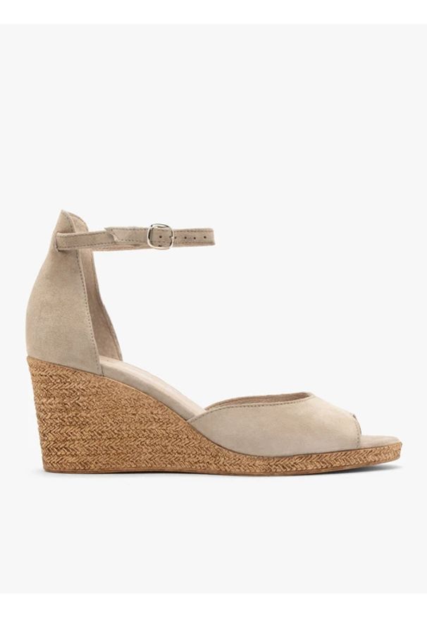 Ryłko - Beżowe sandały ze skóry welurowej na koturnie. Kolor: beżowy. Materiał: skóra, welur. Obcas: na koturnie. Styl: street