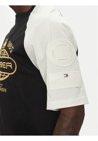 TOMMY HILFIGER - Tommy Hilfiger T-Shirt F1 Movie MW0MW41389 Czarny Regular Fit. Kolor: czarny. Materiał: bawełna #2