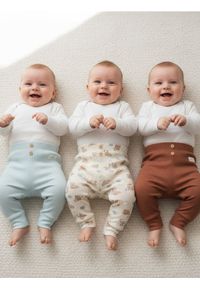 Sinsay - Prążkowane spodnie z ozdobnymi guzikami 3 pack - kremowy. Kolor: kremowy. Materiał: prążkowany #1