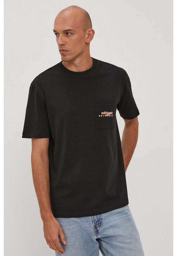 adidas Originals - T-shirt. Okazja: na co dzień. Kolor: czarny. Wzór: nadruk. Styl: casual