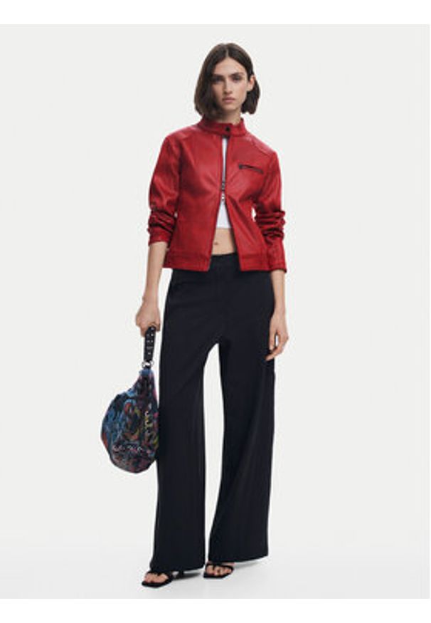 Desigual Kurtka skórzana 25SWEW46 Czerwony Regular Fit. Kolor: czerwony. Materiał: syntetyk