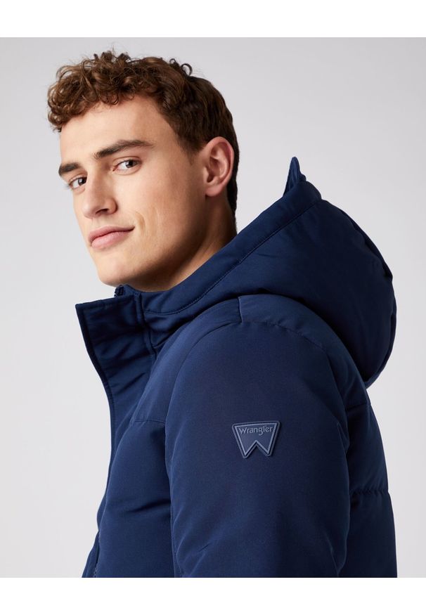 Wrangler - WRANGLER THE BODYGUARD MĘSKA KURTKA ZIMOWA NAVY W4D7WW114 112141359. Sezon: zima