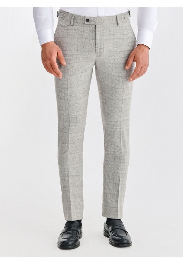 Pako Lorente - PAKO LORENTE – Szare spodnie garniturowe w kratkę. Kolor: szary. Materiał: poliester, wiskoza, elastan. Wzór: kratka. Styl: elegancki