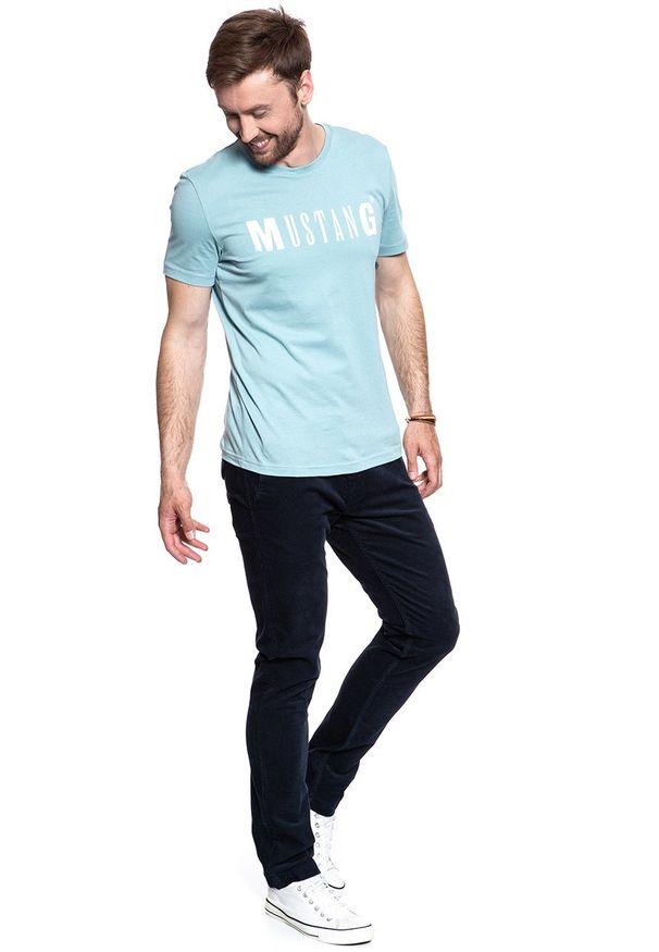 Lee - LEE SPODNIE MĘSKIE CHINO DARK MARINE L768WJ21 112121139. Materiał: materiał. Styl: marine