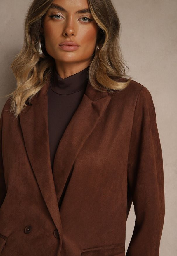 Renee - Brązowa Pudełkowa Marynarka z Usztywnioną Linią Ramion Rillie. Okazja: na co dzień. Kolor: brązowy. Materiał: jeans. Styl: casual, elegancki