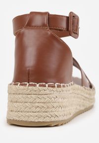 Renee - Brązowe Sandały VICES na Platformie z Plecionką i Wycięciami Helimis. Zapięcie: sprzączka. Kolor: brązowy. Materiał: koronka. Wzór: koronka. Sezon: lato. Obcas: na platformie #4