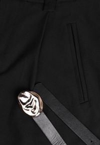 Born2be - Czarne Szorty z Wysokim Stanem Bermudy z Paskiem Haidis. Okazja: na co dzień. Stan: podwyższony. Kolor: czarny. Materiał: materiał. Styl: casual #5