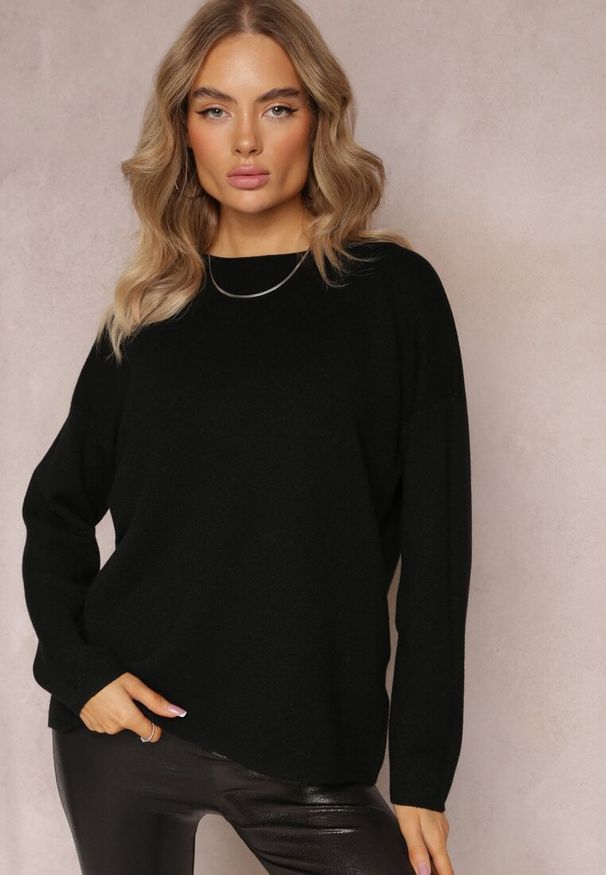 Renee - Czarny Sweter o Luźnym Kroju Enian. Kolor: czarny. Materiał: tkanina, dzianina. Długość rękawa: długi rękaw. Długość: długie. Styl: klasyczny