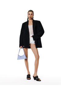 Kazar - Klapki na ścinanym obcasie z dwoma szerokimi paskami. Kolor: czarny. Materiał: skóra. Wzór: paski. Obcas: na obcasie. Styl: wizytowy, klasyczny. Wysokość obcasa: średni #6