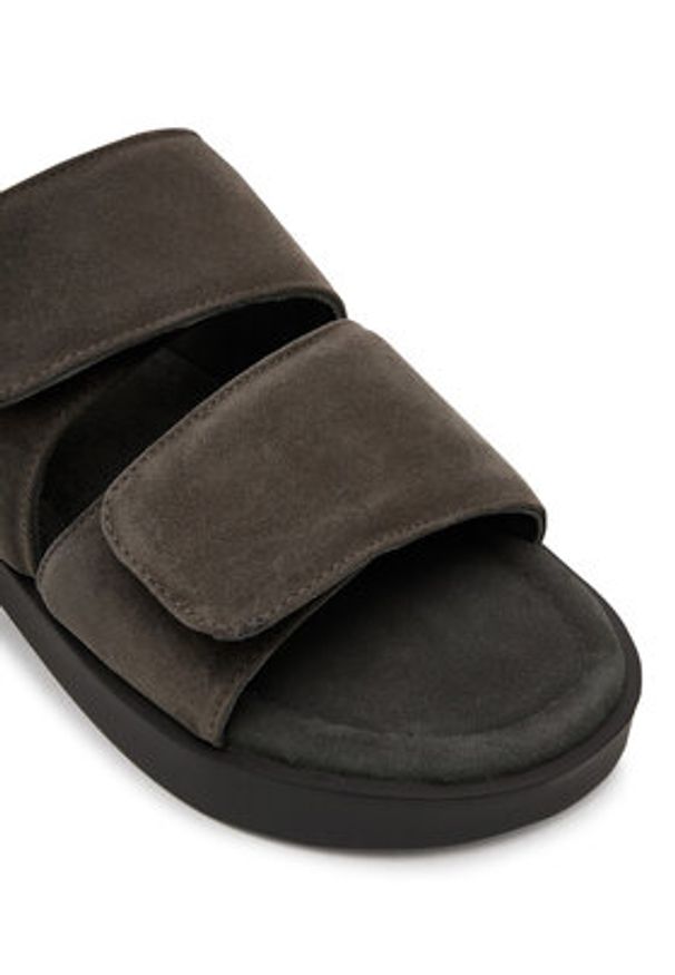 Inuikii Klapki Classic 70104-128 708 Szary. Kolor: szary. Materiał: skóra, nubuk