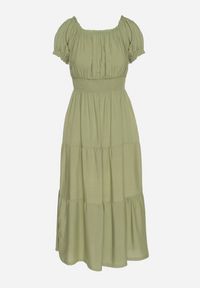 Born2be - Ciemnozielona Sukienka o Rozkloszowanym Kroju z Dekoltem Typu Łódka Miranea. Okazja: na co dzień. Kolor: zielony. Materiał: jeans. Typ sukienki: rozkloszowane, proste. Styl: klasyczny, casual #5