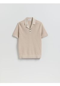 Reserved - Strukturalny sweter polo - kremowy. Typ kołnierza: polo. Kolor: kremowy. Materiał: dzianina, bawełna