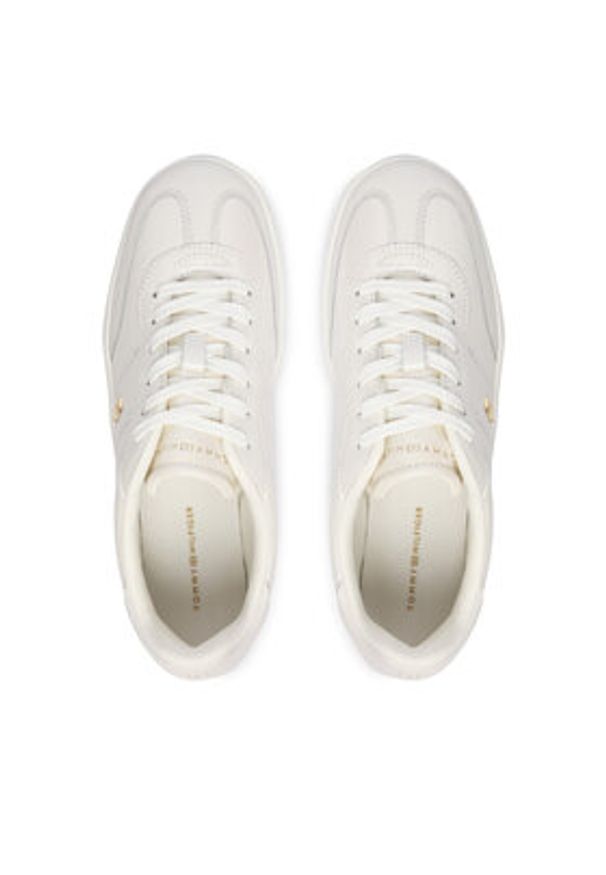 TOMMY HILFIGER - Tommy Hilfiger Sneakersy Th Heritage Shiny Sneaker FW0FW09179 Biały. Kolor: biały. Materiał: skóra
