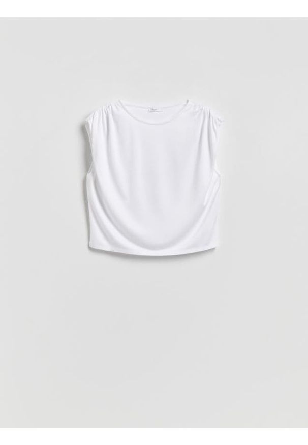 Reserved - Krótki top z modalem - biały. Kolor: biały. Materiał: dzianina. Długość: krótkie