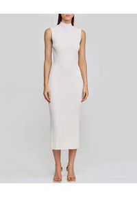 ACLER AUSTRALIA - Dopasowana sukienka Rickman. Kolor: biały. Materiał: prążkowany, materiał. Typ sukienki: dopasowane. Długość: midi