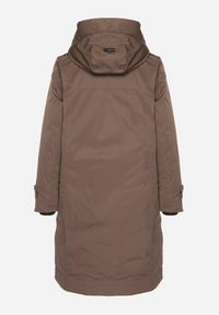 Born2be - Brązowa Pudełkowa Kurtka Typu Parka z Kapturem i Kieszeniami Kaithraea. Typ kołnierza: kaptur. Kolor: brązowy. Materiał: jeans. Sezon: zima. Styl: klasyczny, elegancki #4