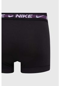 Nike bokserki 3-pack męskie kolor brązowy. Kolor: fioletowy. Materiał: tkanina, poliester, skóra, włókno #6