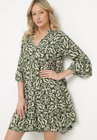 Born2be - Zielona Sukienka Rozkloszowana z Bawełny w Etniczny Wzór Zalista. Okazja: na co dzień. Kolor: zielony. Materiał: bawełna. Typ sukienki: rozkloszowane. Styl: boho, casual #6