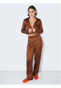 Noisy may - Noisy May Spodnie materiałowe Claire 27021928 Brązowy Relaxed Fit. Kolor: brązowy. Materiał: syntetyk #4