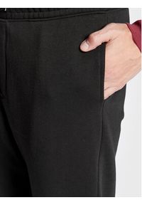 !SOLID - Solid Spodnie dresowe 21106556 Czarny Regular Fit. Kolor: czarny. Materiał: bawełna