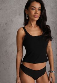 Renee - Czarny Bawełniany Top z Koronką i Guzikami przy Dekolcie Berinde. Okazja: na co dzień. Kolor: czarny. Materiał: bawełna, koronka. Wzór: koronka. Styl: casual, elegancki #5