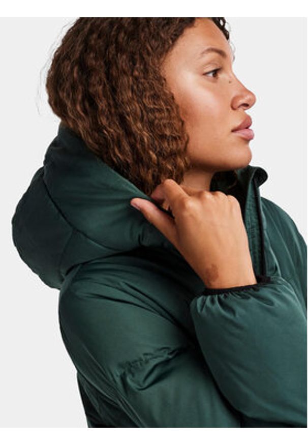 YAS Kurtka puchowa 26031874 Zielony Regular Fit. Kolor: zielony. Materiał: syntetyk