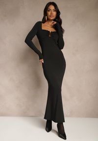 Renee - Czarna Sukienka Koktajlowa z Wiskozą Ozdobiona Metaliczną Aplikacją Refane. Okazja: na randkę, na imprezę. Kolor: czarny. Materiał: wiskoza. Wzór: aplikacja. Sezon: lato. Styl: wizytowy #1