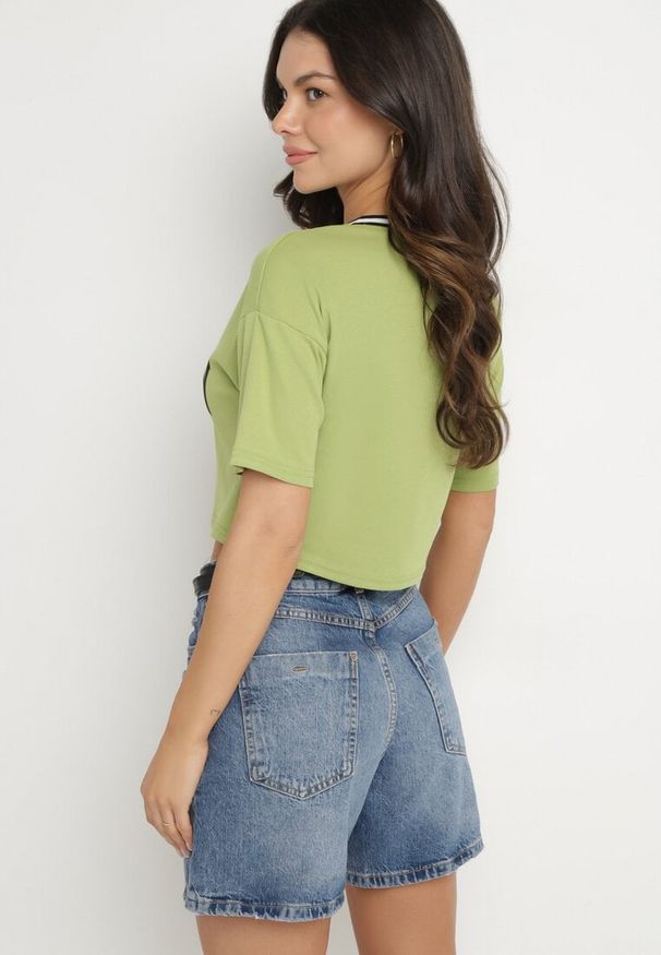 Born2be - Zielony Bawełniany T-shirt z Napisem Nitanelia. Okazja: na co dzień. Kolor: zielony. Materiał: bawełna. Wzór: napisy. Styl: casual